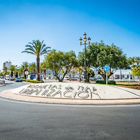 Buen Tiempo, Playa Cerca Y Diversion Sin Fin 滨海罗克塔斯